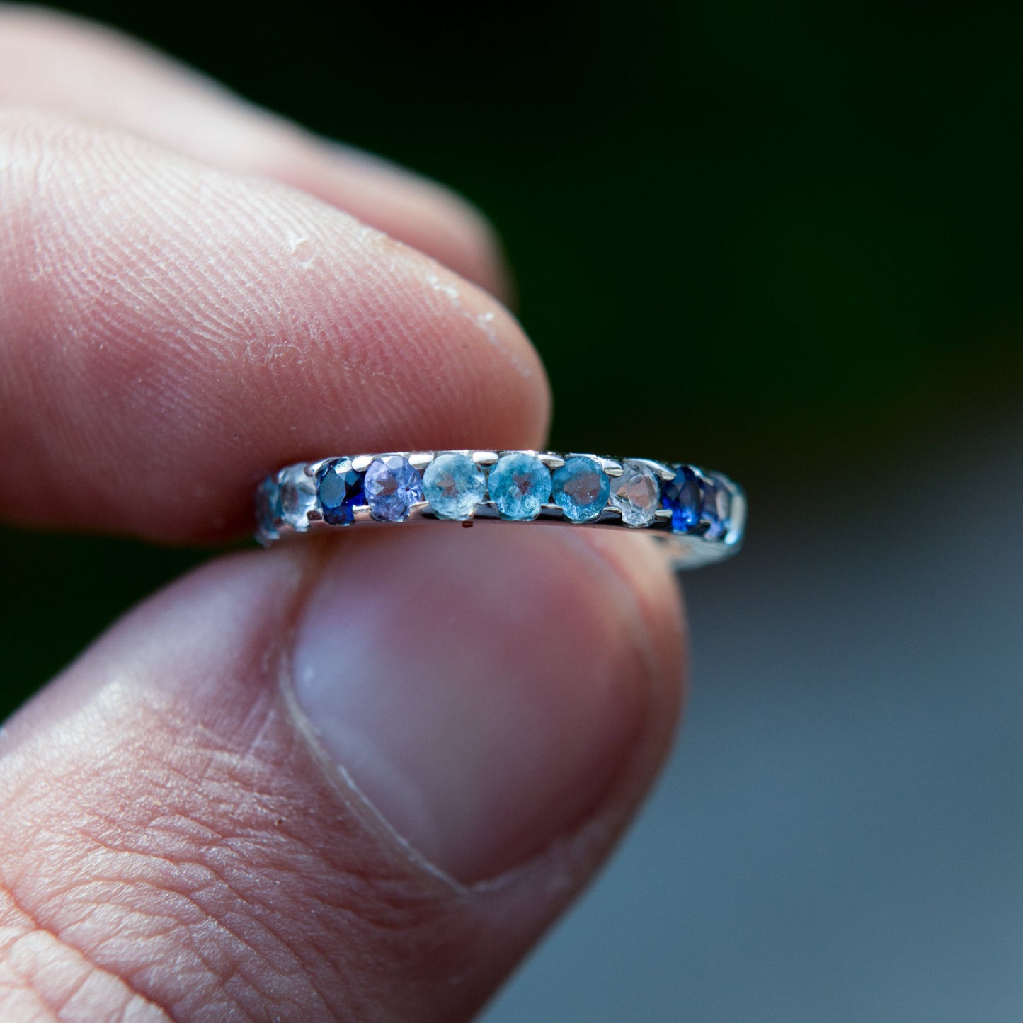 Anillo-Eternity-Piedras-Azules